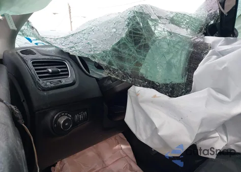 2018 Jeep Compass Limited Fwd z USA, uszkodzony, nr VIN 3C4NJCCB2JT205079